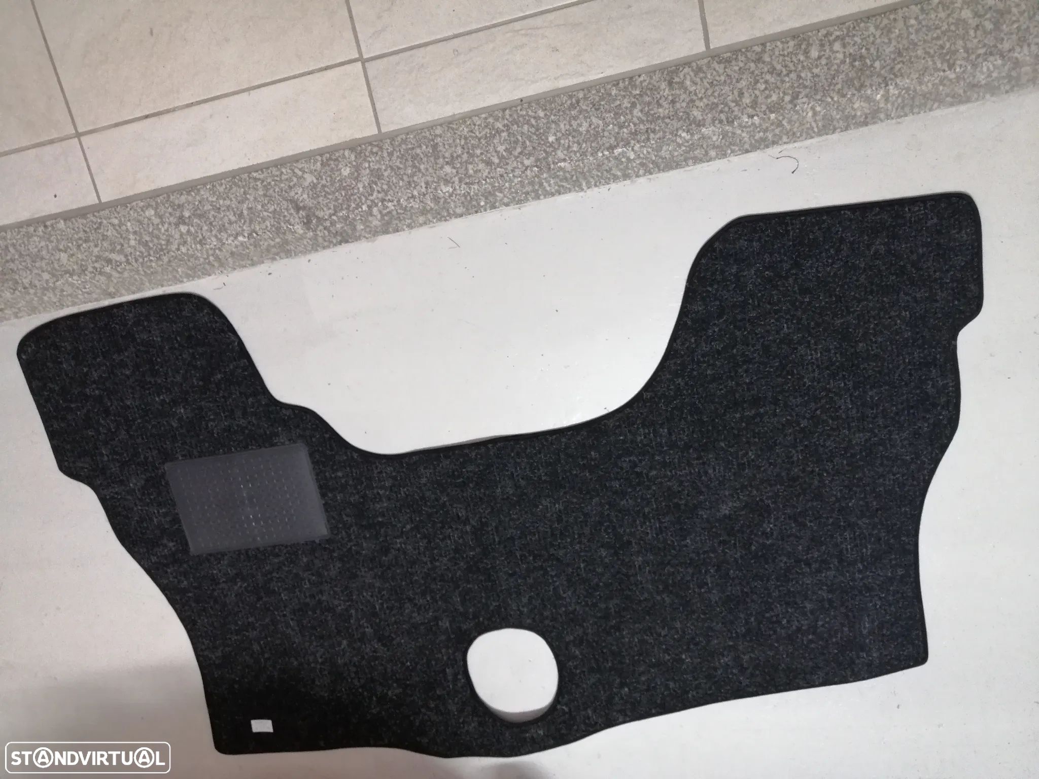 Tapete Carpete do chão Toyota Hiace 1996 - LXH12 - 1
