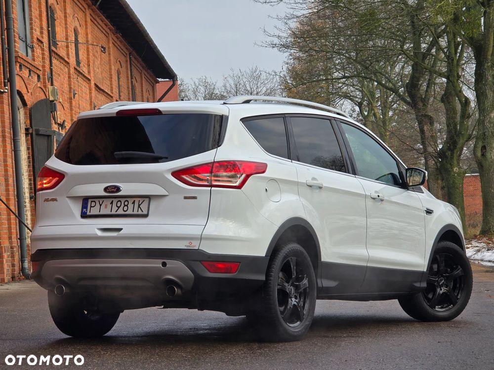 Ford Kuga 1.6 EcoBoost 2x4 Titanium - 37