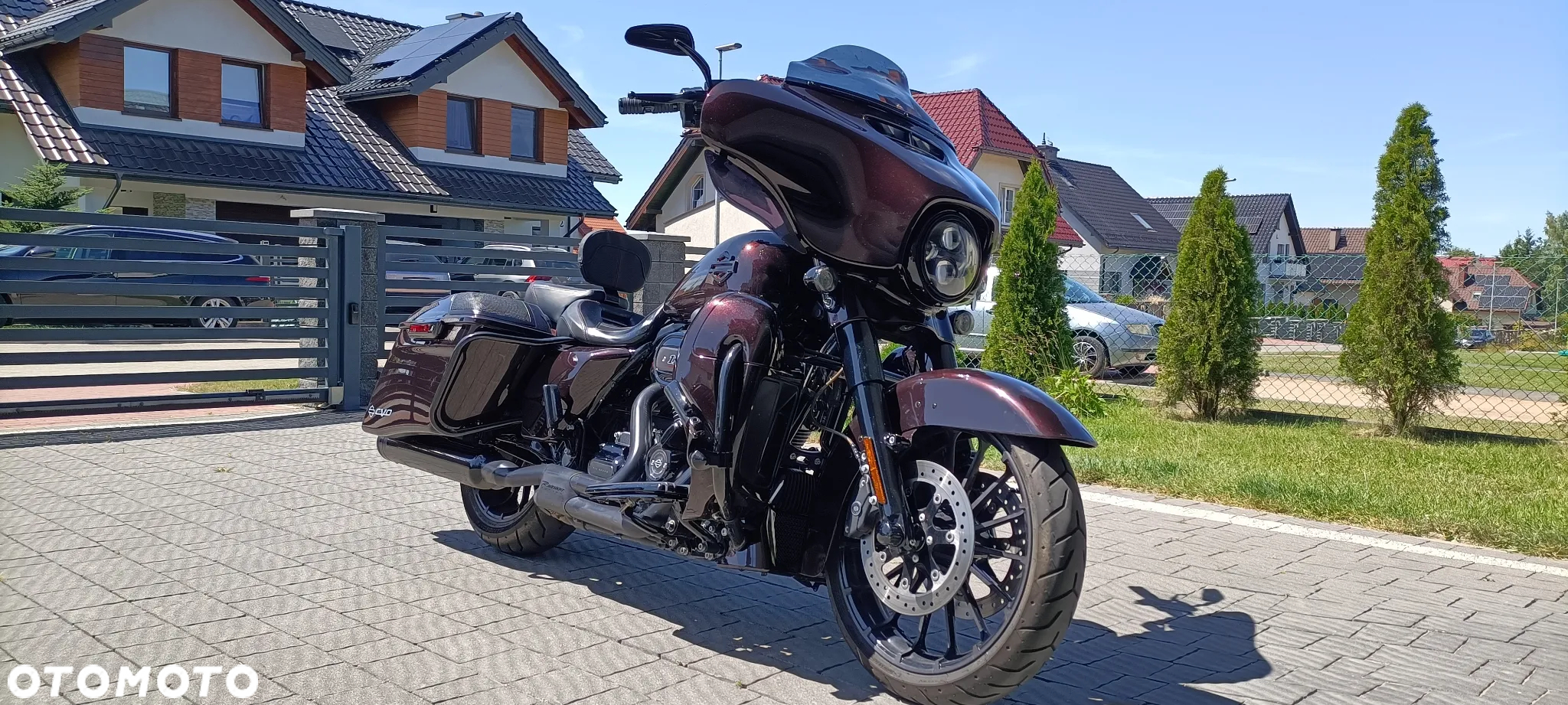 Harley-Davidson CVO Street Glide - 14
