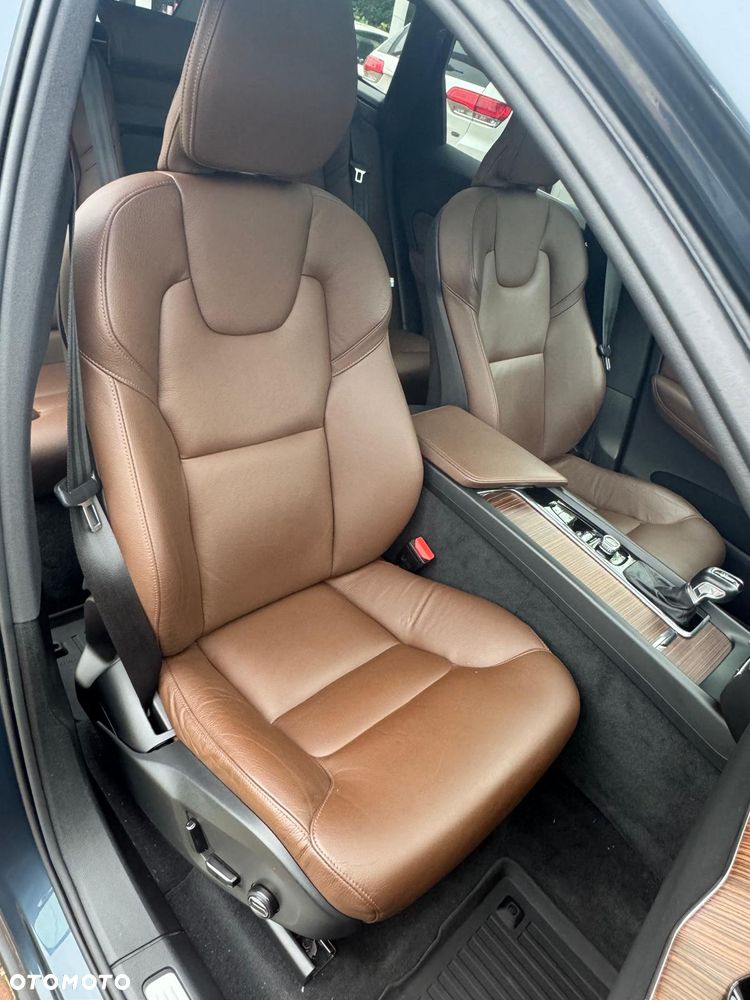 Volvo XC 60 T5 Momentum Pro - 14