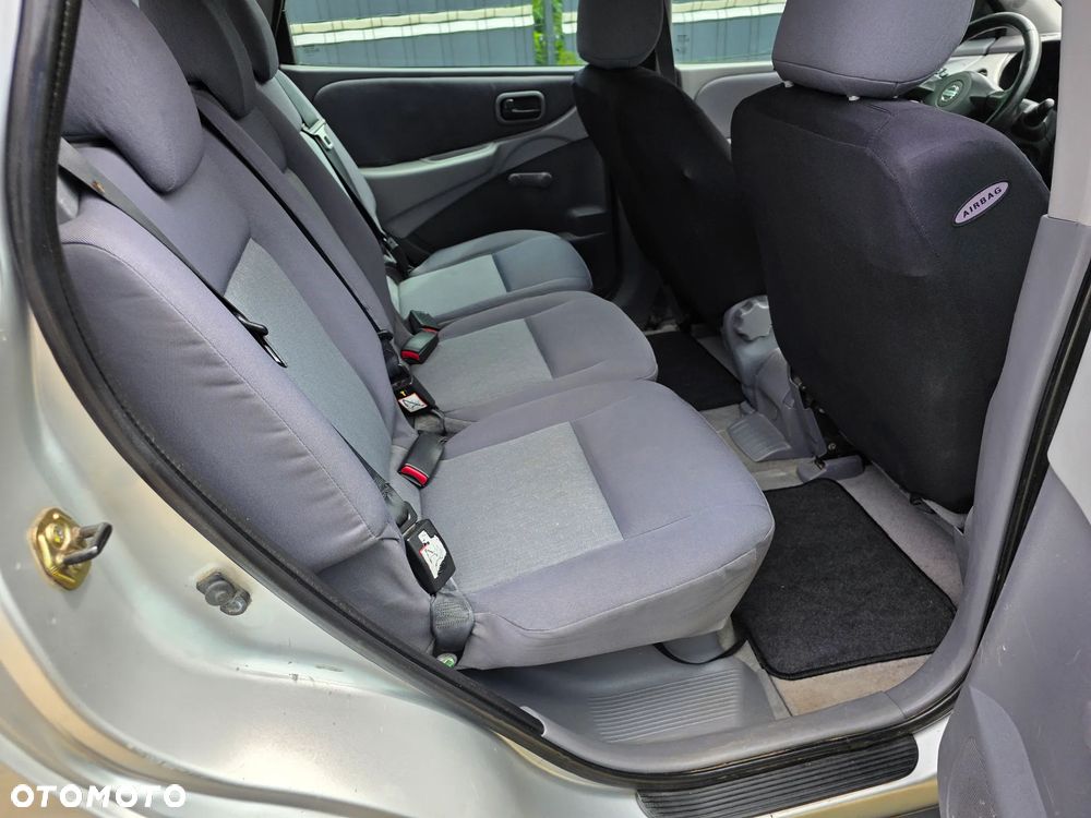 Nissan Almera Tino 1.8 Acenta - 3
