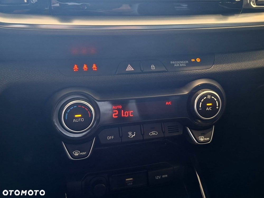 Kia Stonic 1.0 T-GDI L Business Line - 23