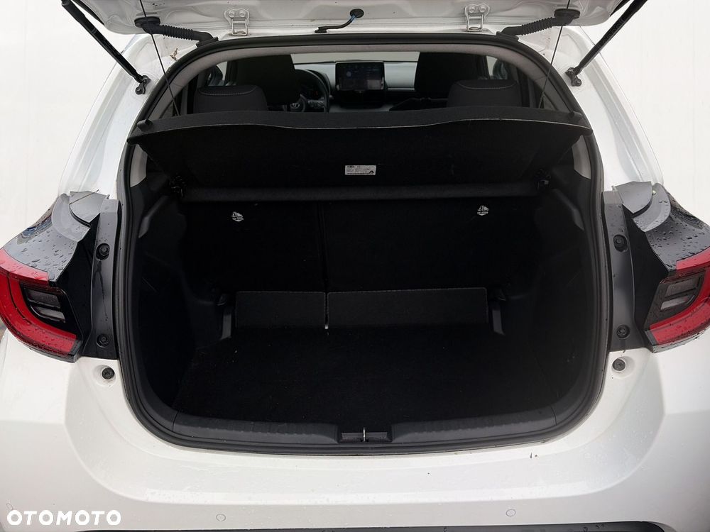 Toyota Yaris Hybrid 1.5 Style - 14