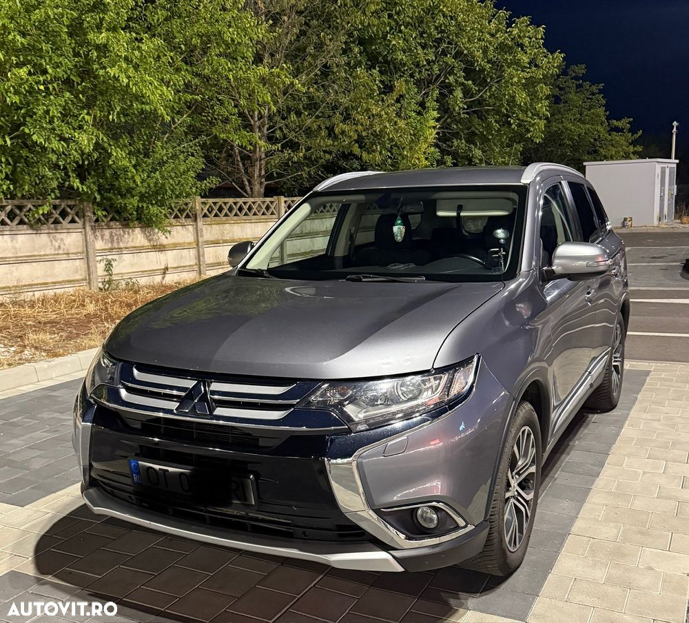 Mitsubishi Outlander - 1
