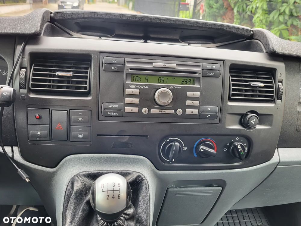 Ford Transit - 12