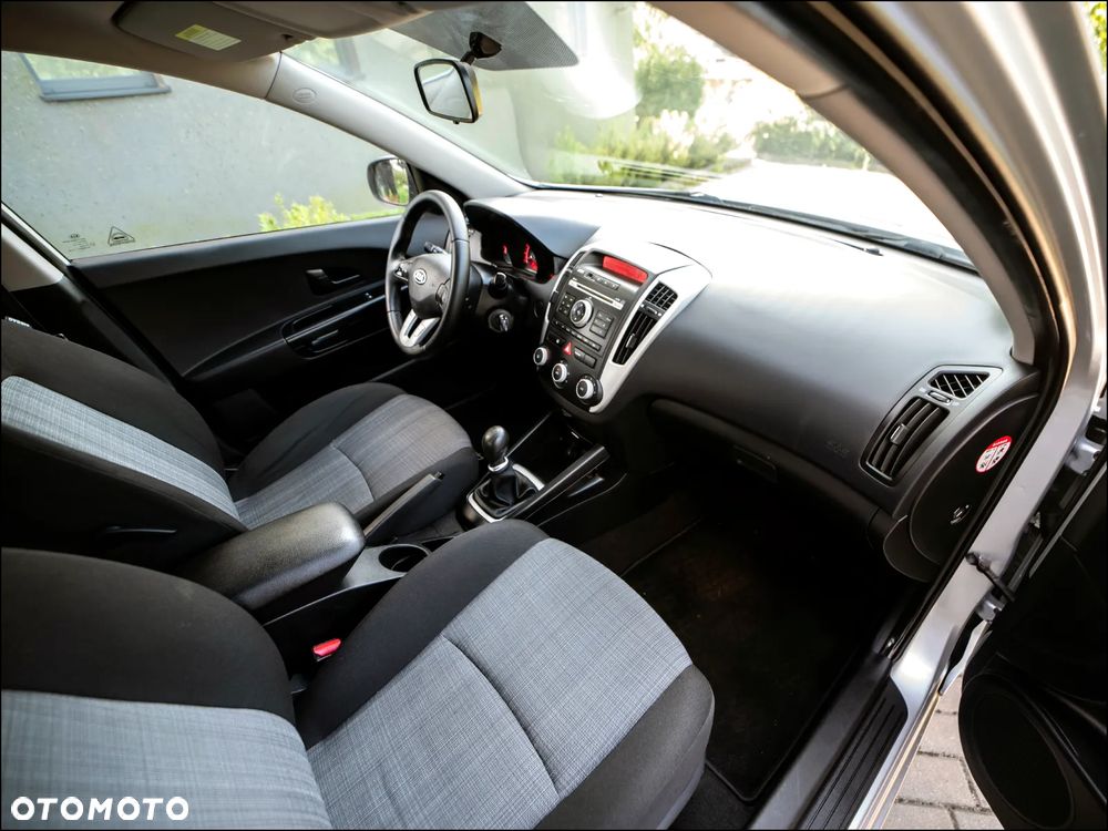Kia Ceed - 17