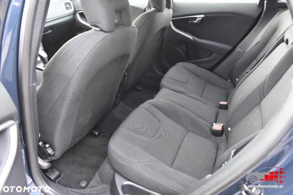 Volvo V40 - 18
