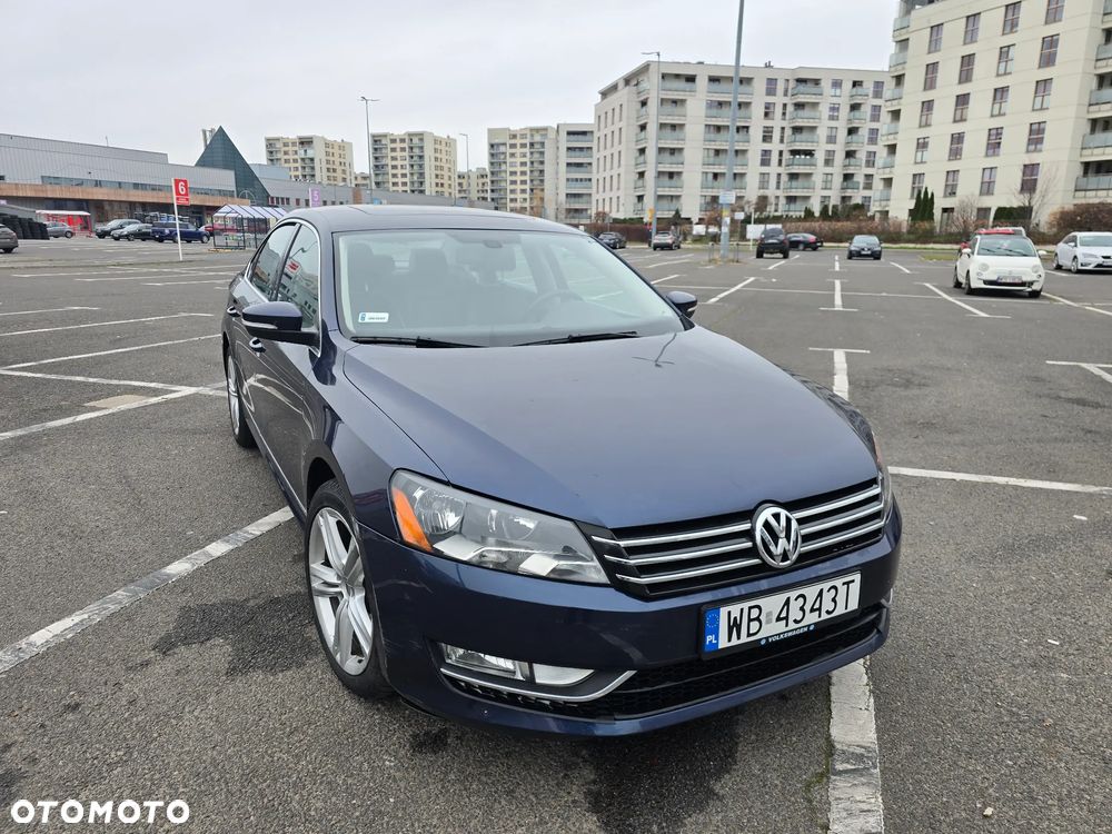 Volkswagen Passat 2.0 TDI DSG BlueMotion Technology Exclusive - 3