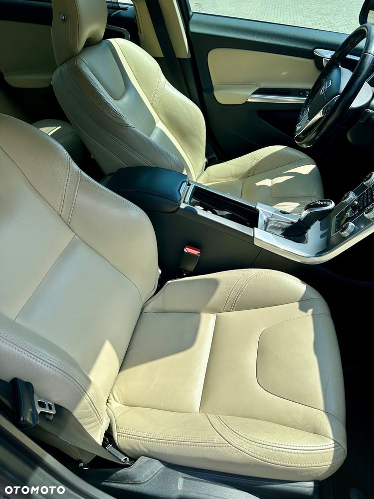 Volvo S60 - 25