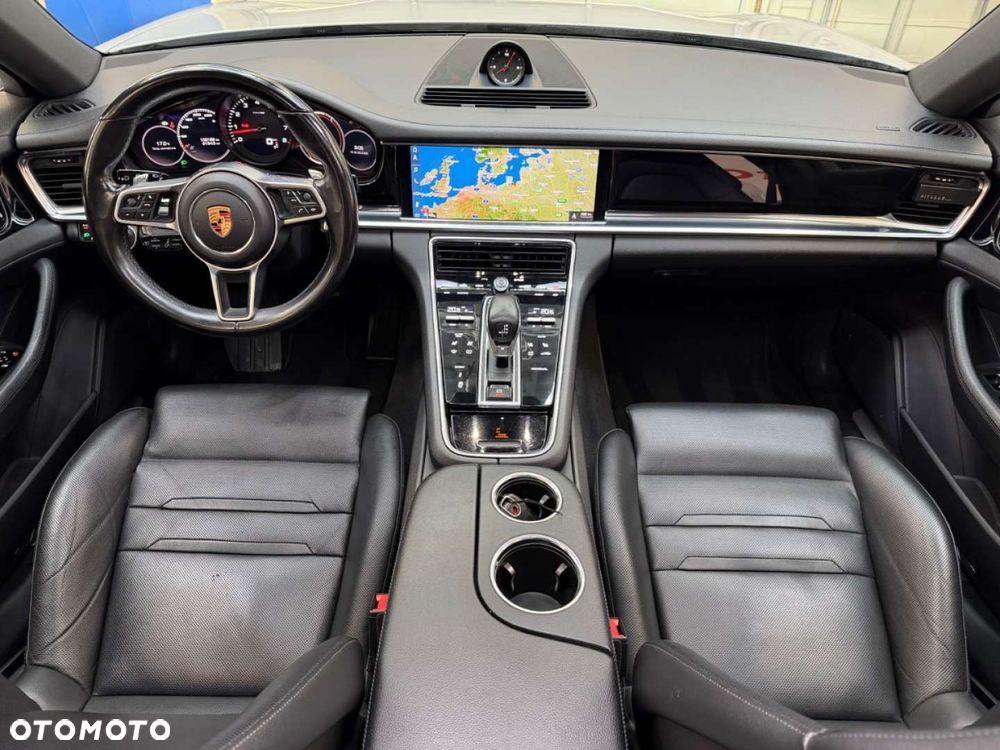 Porsche Panamera - 9