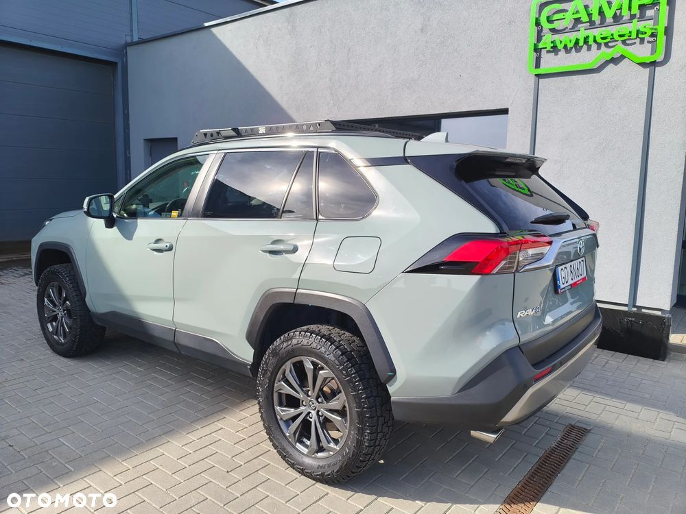 Toyota RAV4 - 9