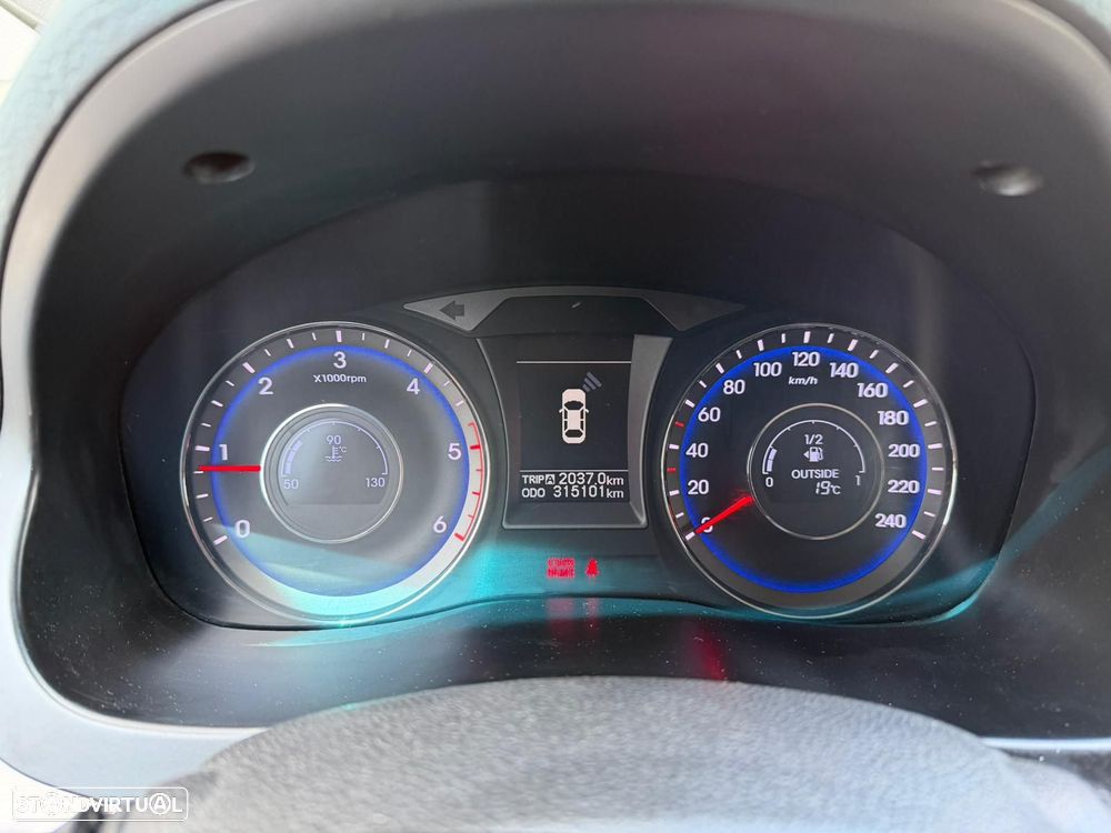 Hyundai i40 - 19