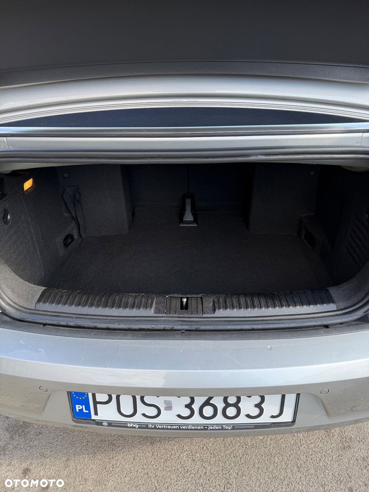 Volkswagen Golf - 28