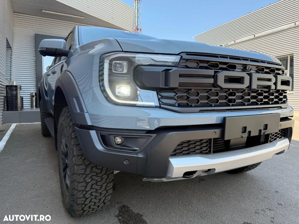 Ford Raptor - 11