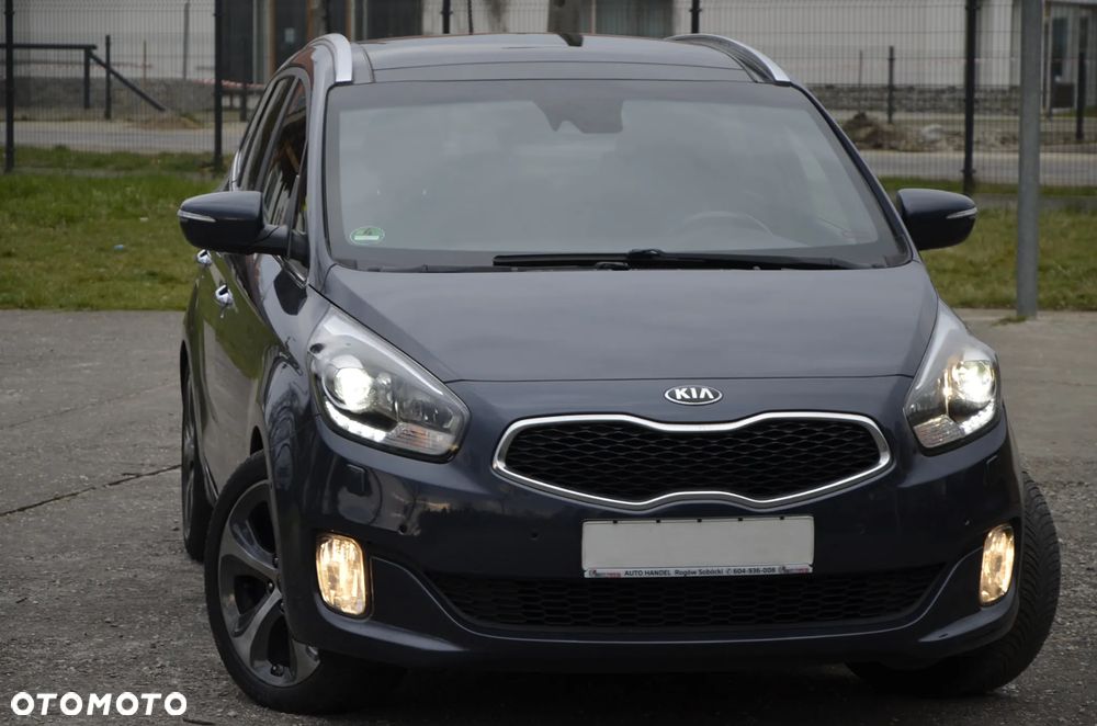 Kia Carens - 4