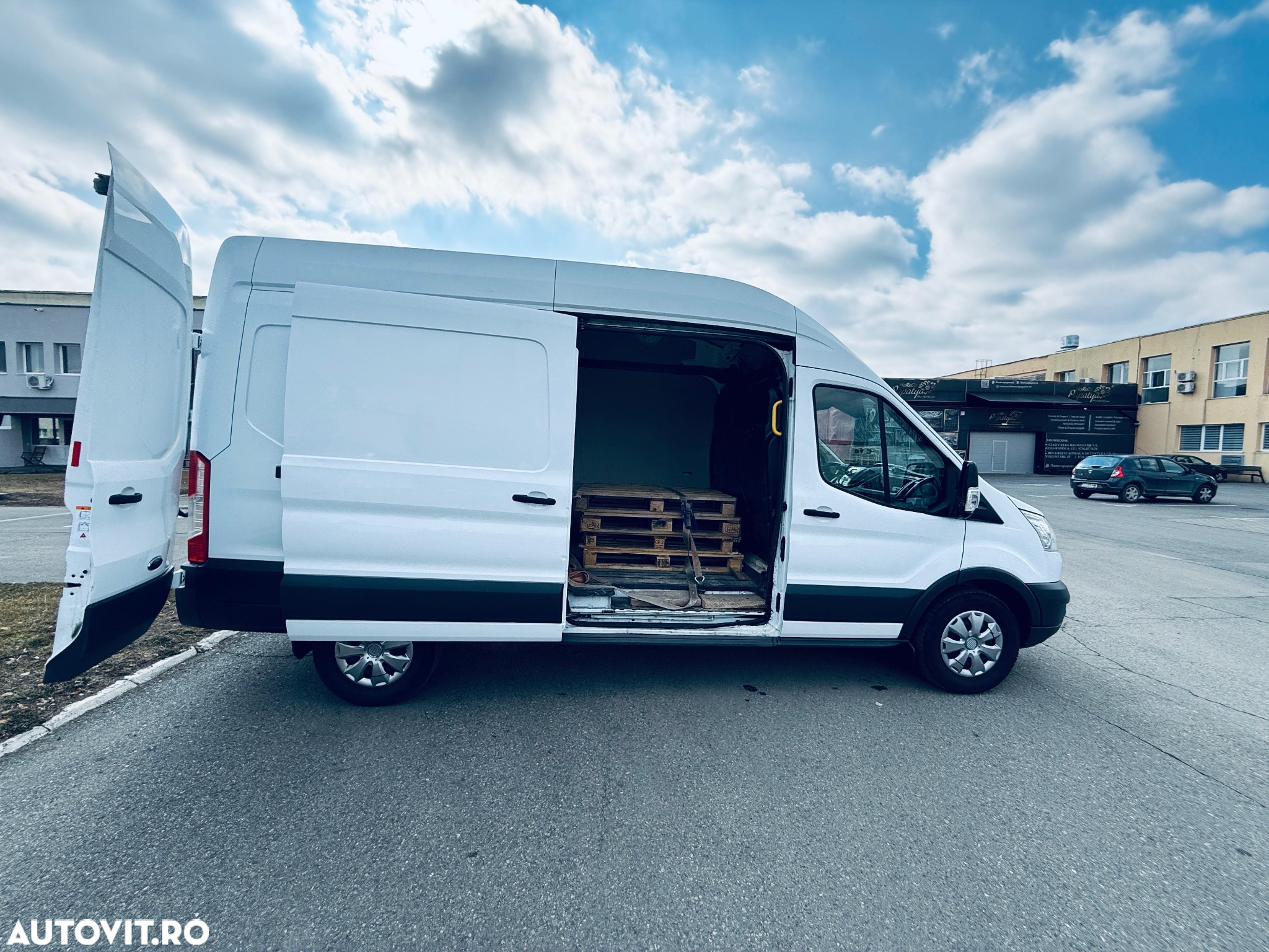 Ford Transit - 9