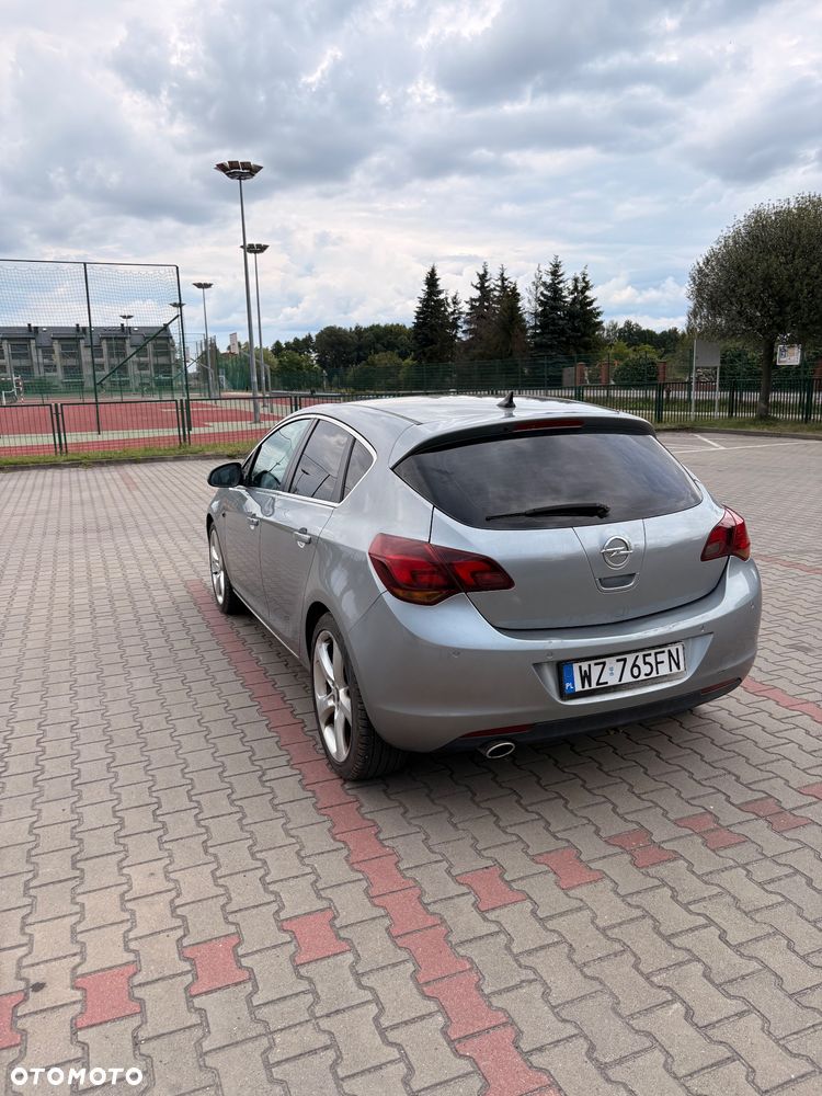 Opel Astra 1.6 T 111 - 5