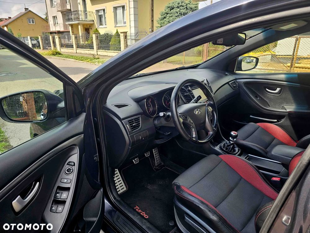 Hyundai i30 1.6 T GDI Turbo - 17
