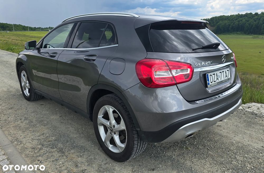 Mercedes-Benz GLA 250 4Matic 7G-DCT SCORE - 7