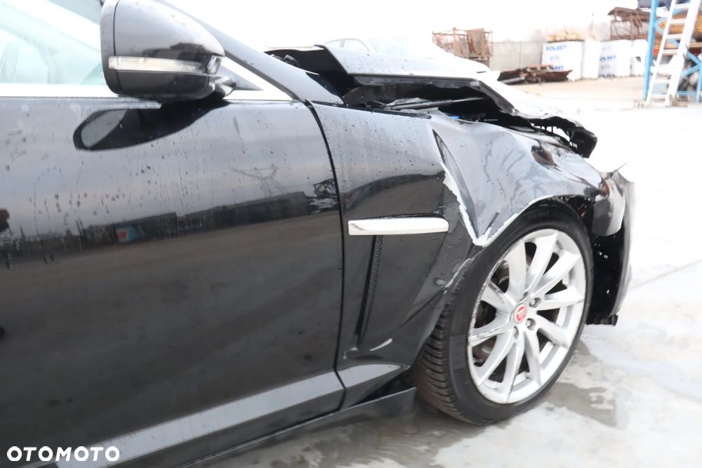 Jaguar XF 2.2 D Luxury - 15