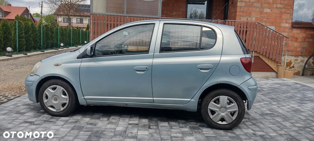 Toyota Yaris - 4