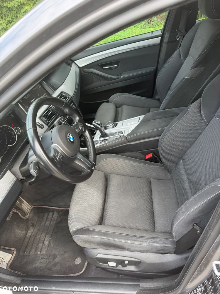 BMW Seria 5 525d xDrive - 6