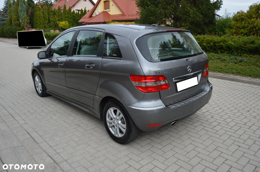 Mercedes-Benz Klasa B 180 BlueEFFICIENCY SPORT EDITION - 14