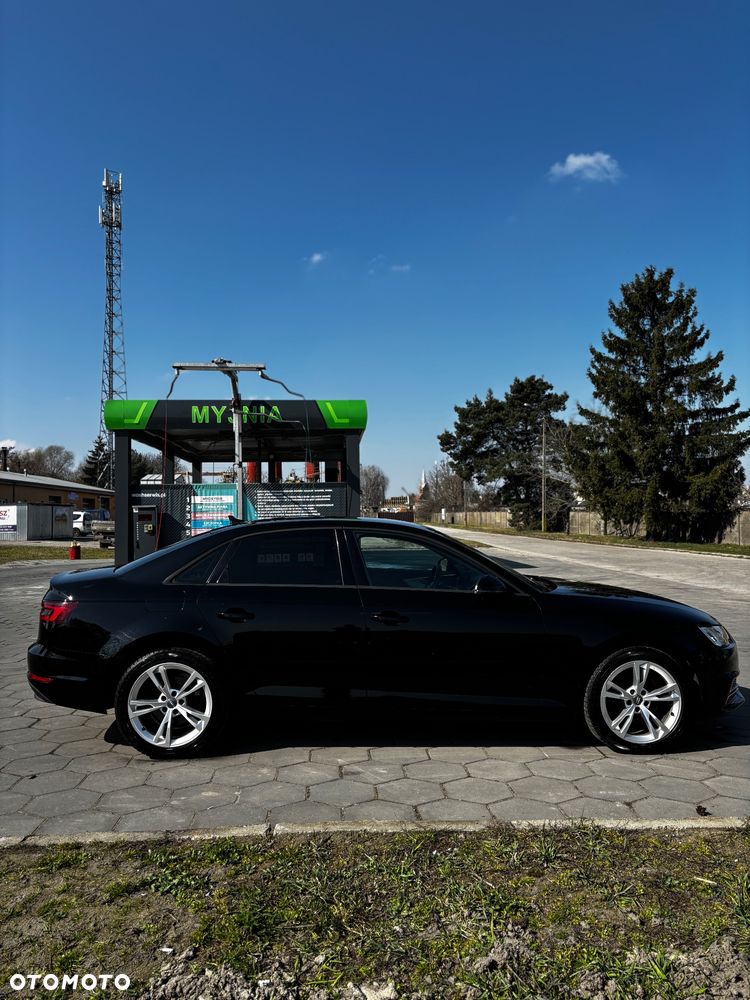 Audi A4 Limousine - 5