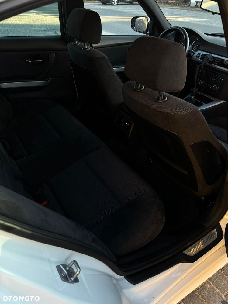 BMW Seria 3 330d - 8