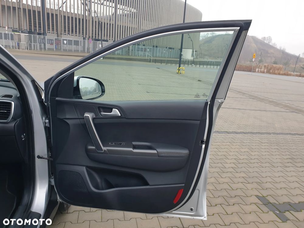 Kia Sportage 1.6 GDI 2WD Dream-Team Edition - 28