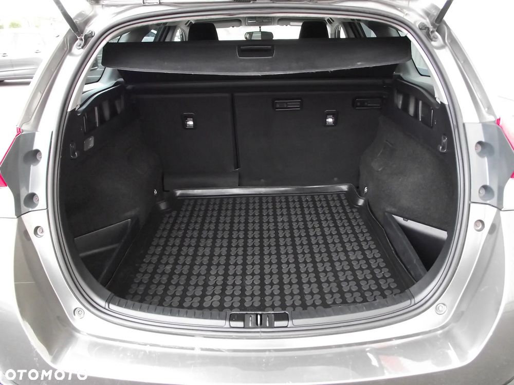 Toyota Auris 1.6 Classic Plus - 31