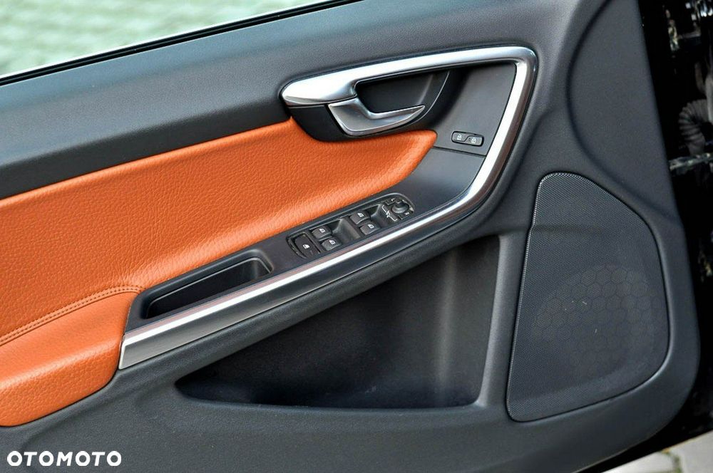 Volvo V60 D3 Momentum - 11