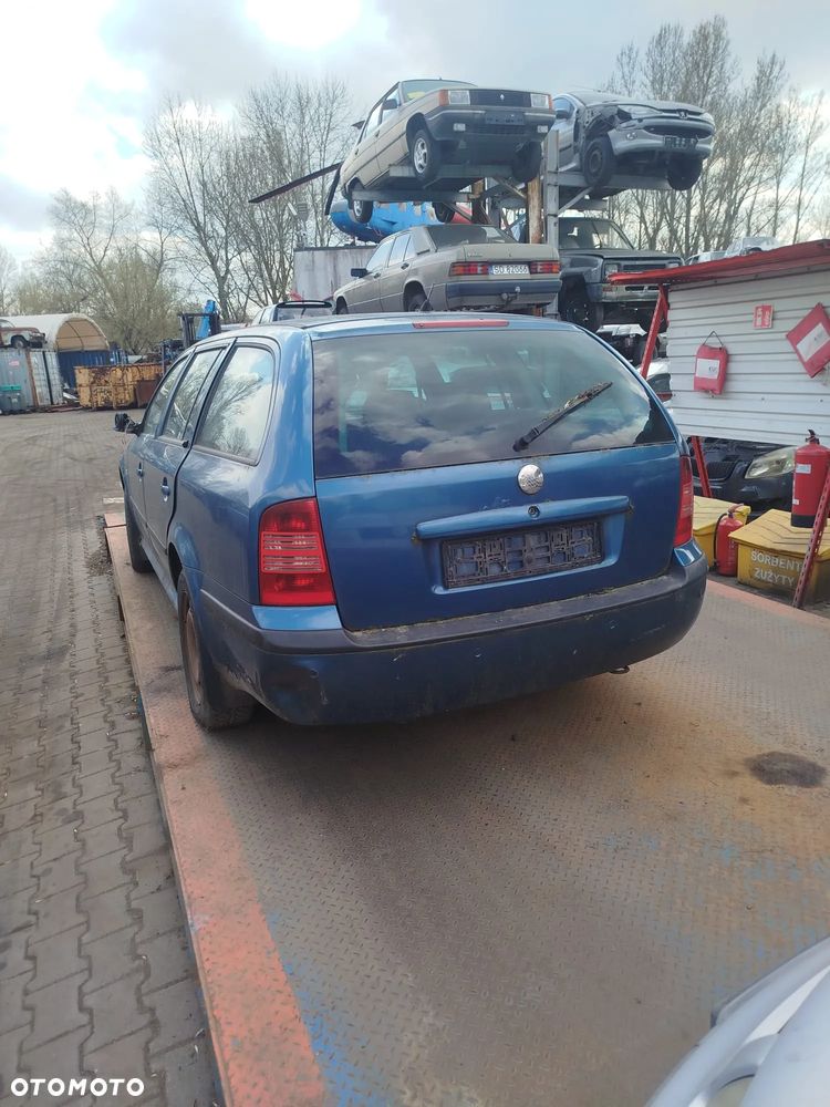 Skoda Octavia 1 na części - 9