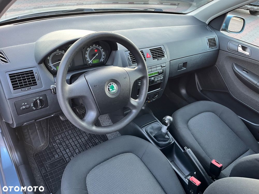 Skoda Fabia 2.0 Combi Elegance - 25
