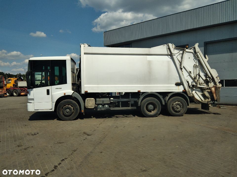 Mercedes econic kabina kompletna - 6