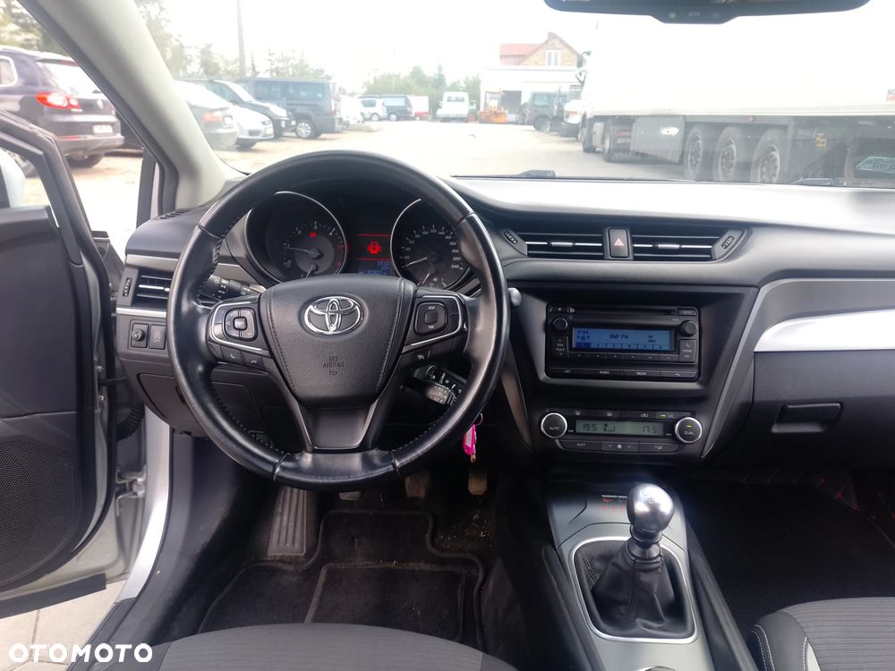 Toyota Avensis 2.0 D-4D Prestige - 5