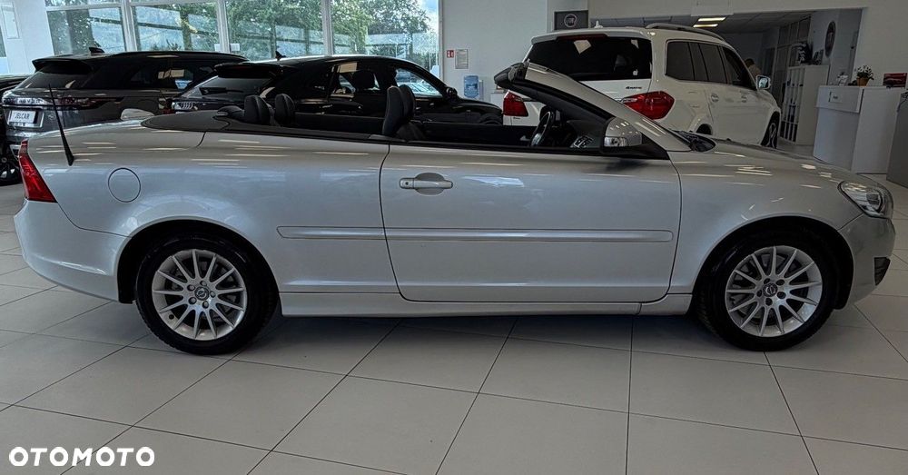 Volvo C70 2.0D Momentum - 24