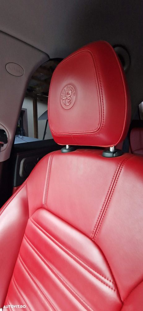 Alfa Romeo Giulia 2.0 Turbo AWD AT8 Veloce - 13