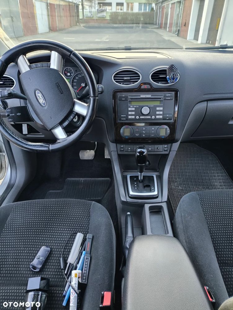 Ford Focus SW 2.0 16V Ghia - 1