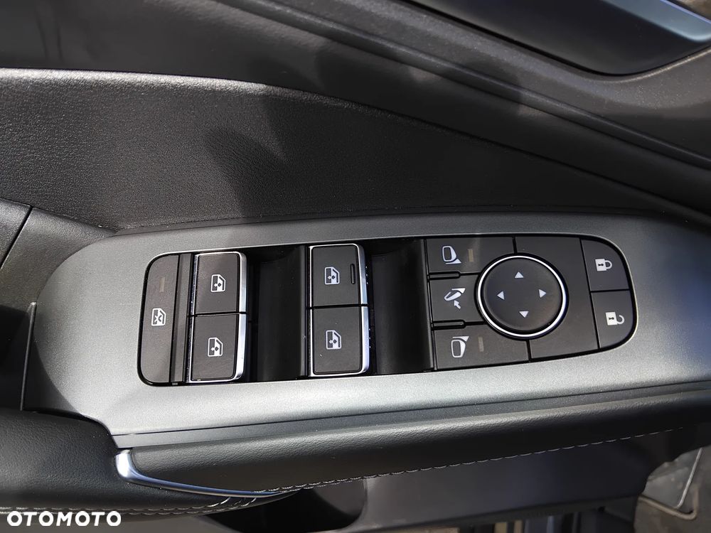 Nissan Qashqai 1.3 DIG-T MHEV N-Connecta Xtronic - 16