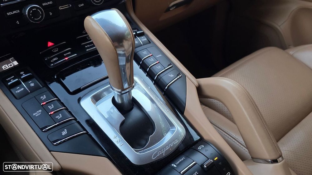Porsche Cayenne S E-Hybrid Platinum Edition - 58