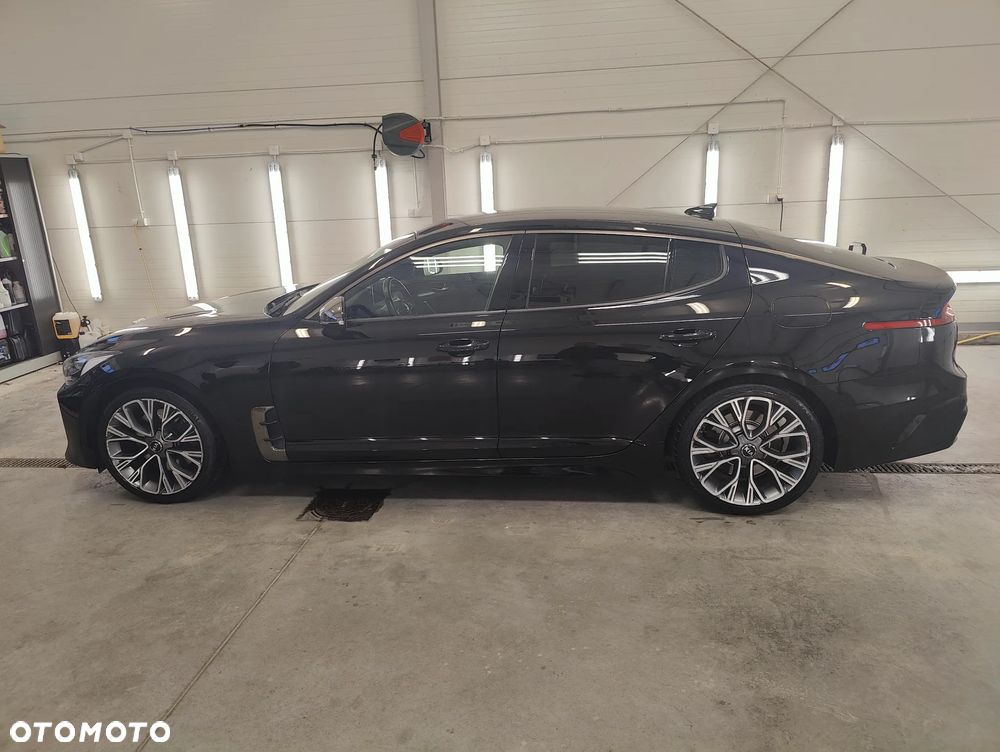 Kia Stinger 2.0 T-GDI GT Line - 8