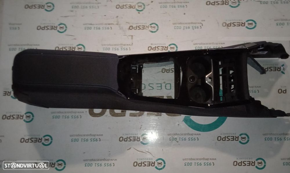 APOIO DE BRAÇOS BMW SERIE 1 BERLINA F40 - 1