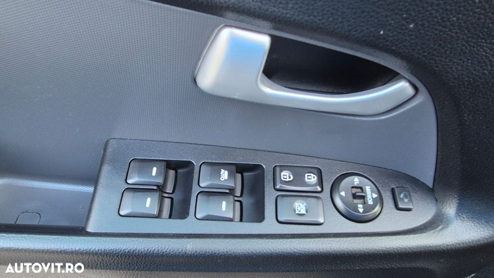 Kia Sportage ver-1-7-crdi-2wd-isg-dream--team-edition - 15