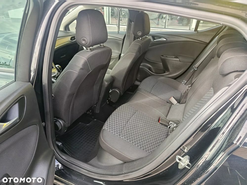 Opel Astra 1.2 T Edition S&S - 10