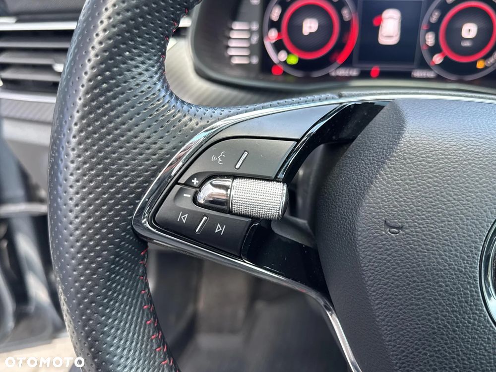 Skoda Kamiq 1.5 TSI Monte Carlo DSG - 17