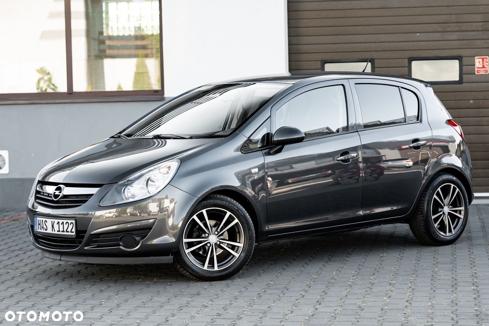 Opel Corsa 1.4 16V Cosmo - 4