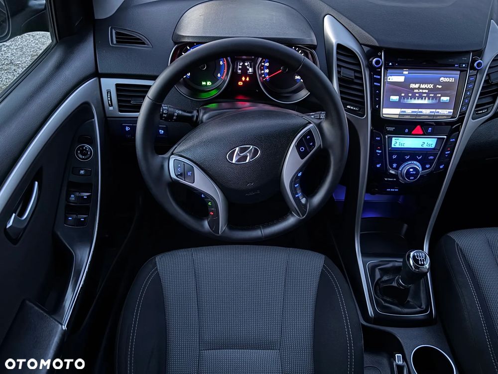 Hyundai i30 i30cw 1.6 CRDi Intro Edition - 22