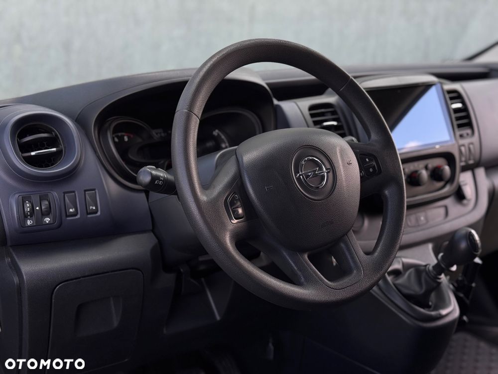 Opel Vivaro - 12