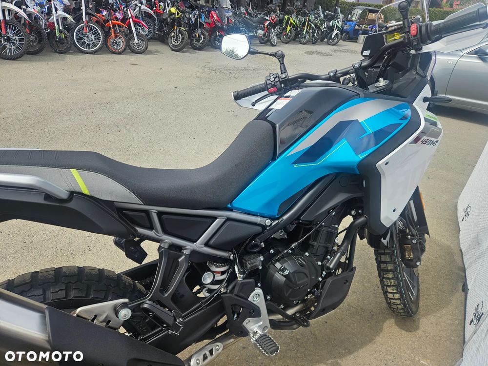 CFMoto MT - 10